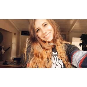 Meet your Posher, Casey